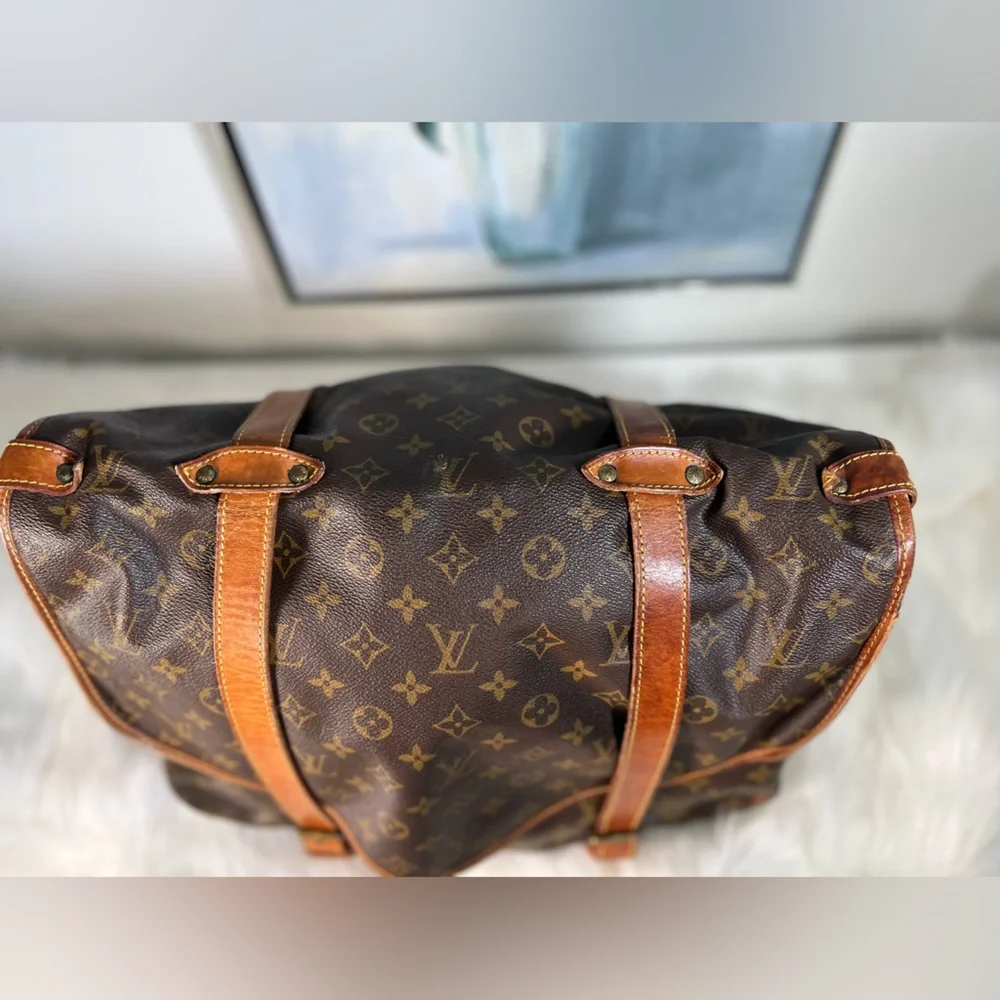 Louis Vuitton Monogram Brown & Tan Shoulder Bag - Picture 12 of 16
